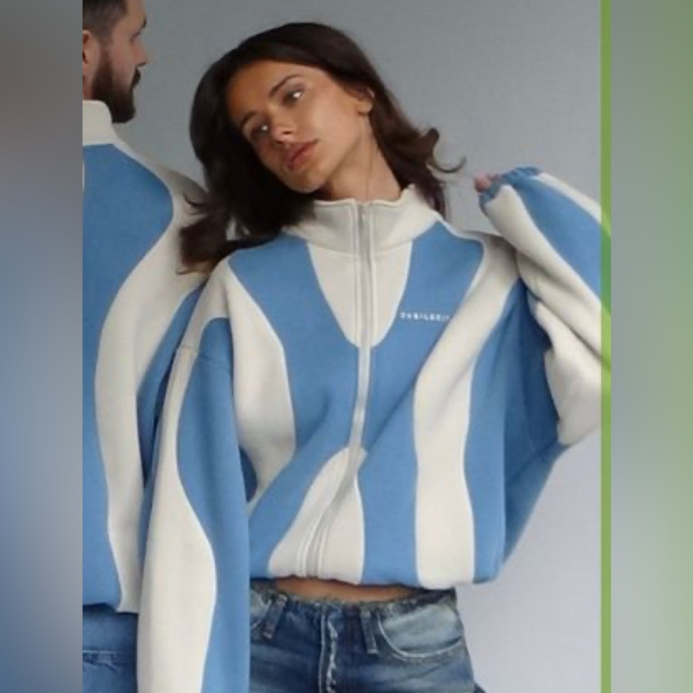 Jubilee Women's Blue and Cream zip up hoodie.